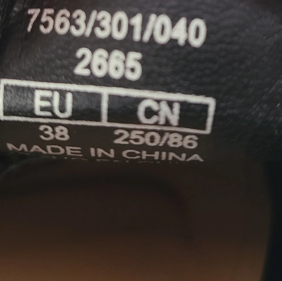 ZARA Chunky Trafaluc Shoes Womens Size 38 US7 Black Patent Leather Pre Owned - Picture 9 of 9